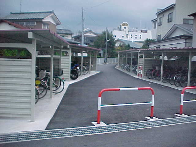 ֏